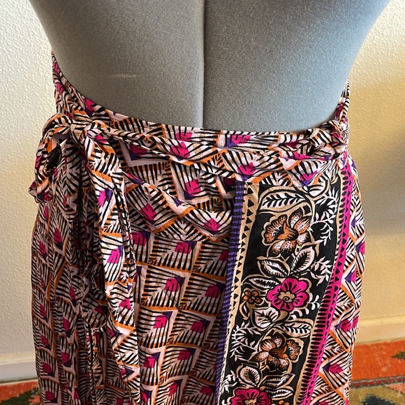 EXPRESS Floral Wrap & tie Front Maxi Skirt Sz L forgiving waist boho cute - Picture 2 of 5